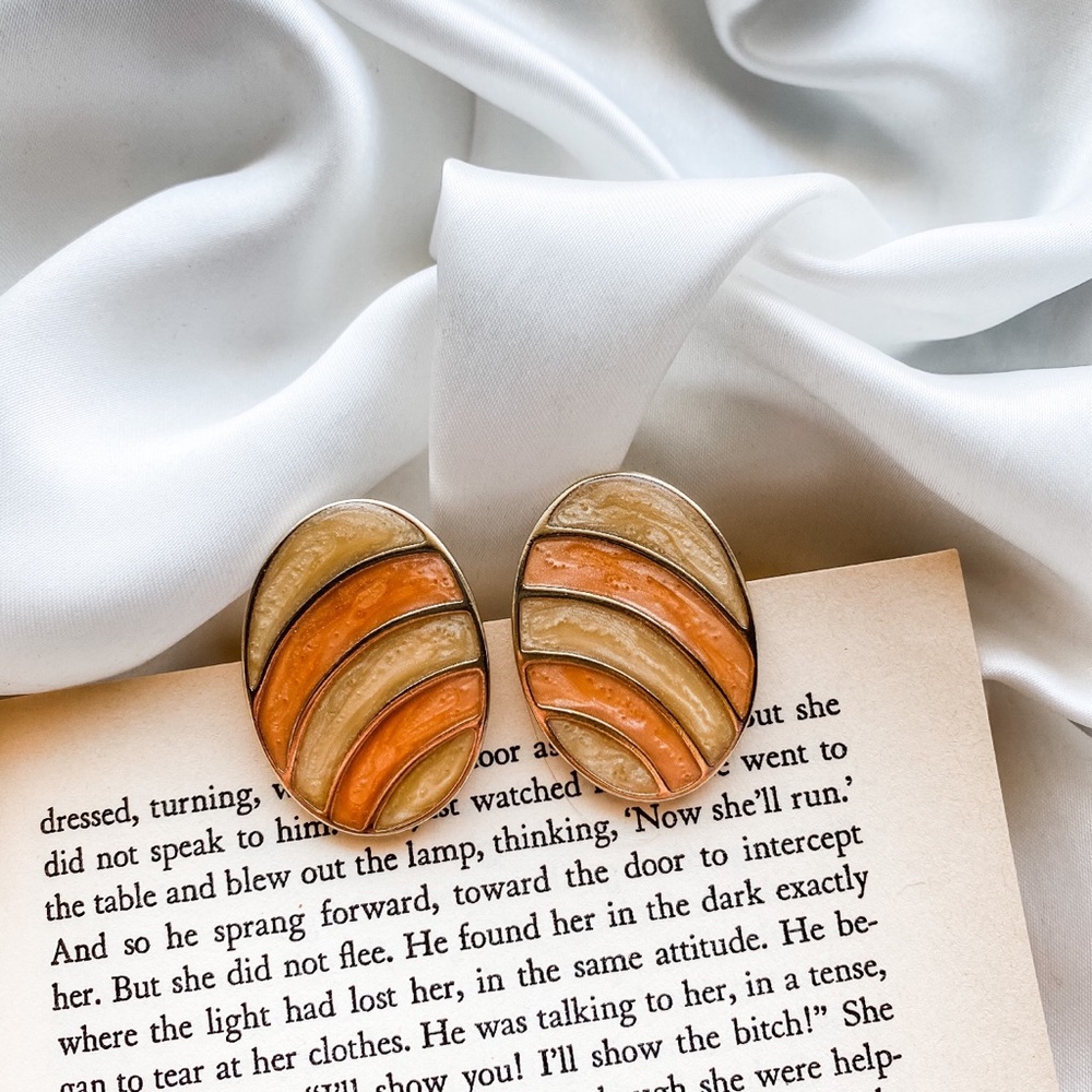 Vintage 1970s Orange Striped Oval Clip Earrings - Picture 1 of 5